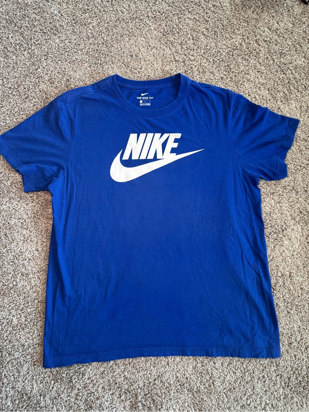 Nike Men’s Royal Blue Logo T-Shirt